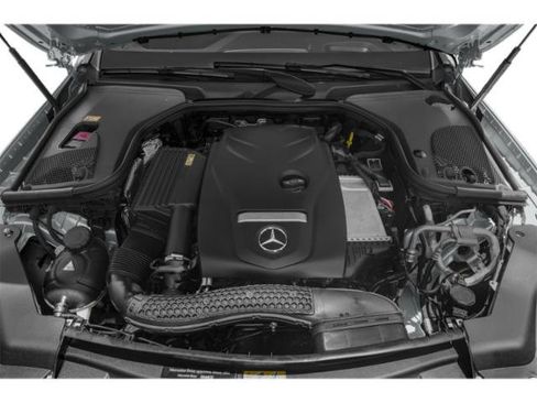 Used 2017 Mercedes-Benz E 300 4MATIC image 13