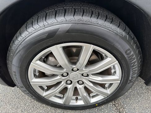 Used 2022 Cadillac XT4 Premium Luxury w/ Safety Alert Package FWD image 11