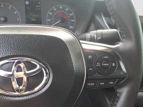 Certified 2025 Toyota Corolla SE FWD image 9