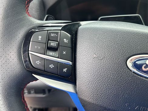 Used 2025 Ford Explorer ST AWD/4WD image 12