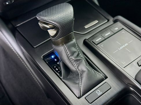 Used 2022 Lexus ES 350 F Sport w/ Accessory Package 2 FWD image 24