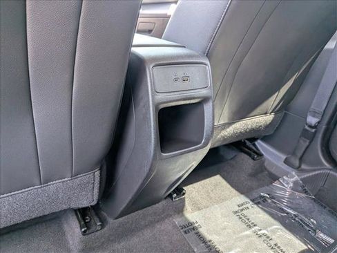 Used 2025 Chevrolet Trax LT FWD image 22