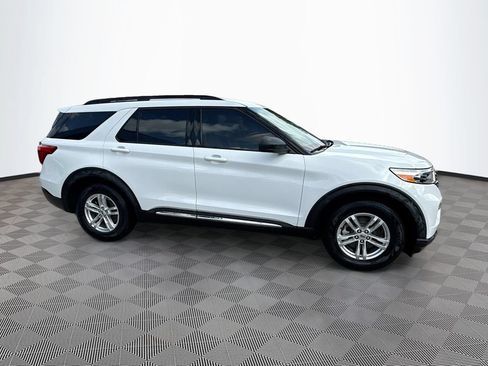 Used 2020 Ford Explorer XLT w/ Equipment Group 202A RWD image 5