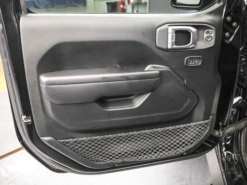 Used 2020 Jeep Gladiator Sport w/ Quick Order Package 24S image 21