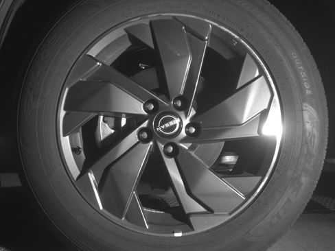 Used 2025 Nissan Rogue SV FWD image 12