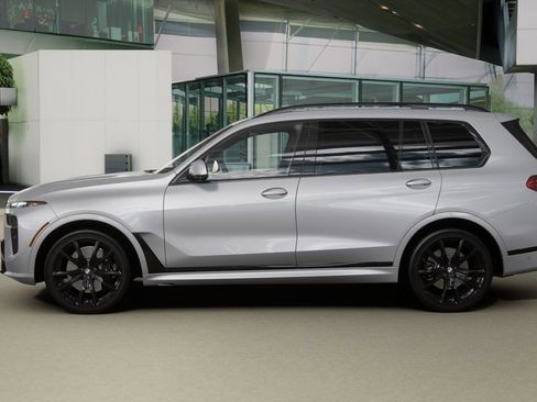 Used 2026 BMW X7 xDrive40i w/ M Sport Package image 33
