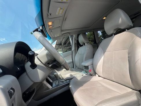 Used 2012 Subaru Forester 2.5X Limited AWD/4WD image 18