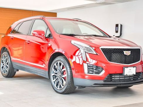 Used 2023 Cadillac XT5 Sportv w/ Technology Package AWD/4WD image 5