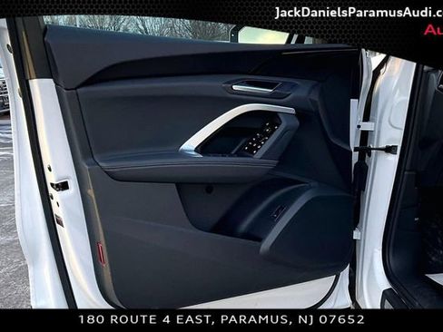 Used 2025 Audi Q5 Premium w/ Convenience Package image 15