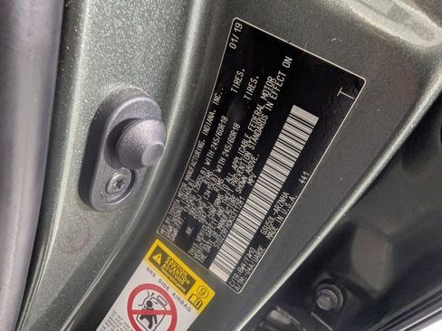 Used 2019 Toyota Highlander Plus FWD image 27
