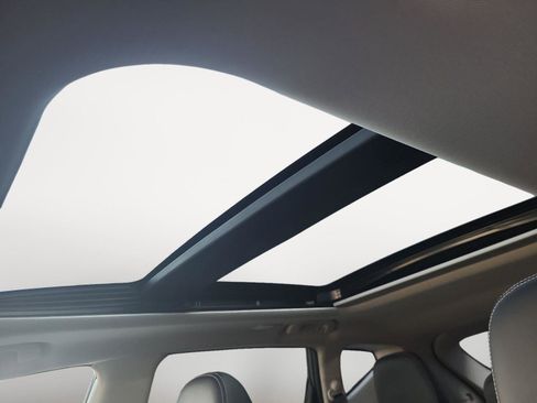 Used 2022 Nissan Murano SV image 18