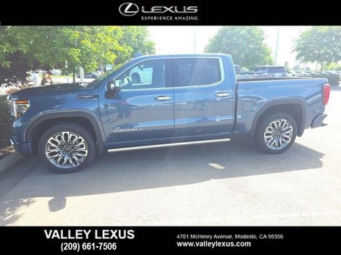 Used 2024 GMC Sierra 1500 Denali Ultimate image 3