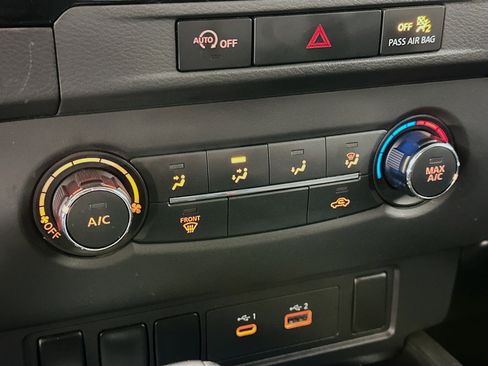 Used 2023 Nissan Frontier SV image 23