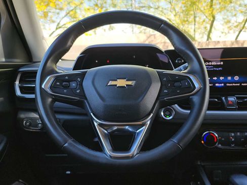 Used 2024 Chevrolet TrailBlazer LT w/ LT Cold Weather Package image 19