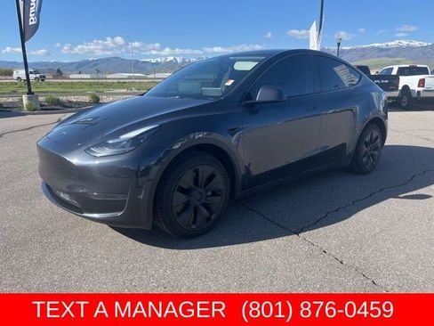 Used 2025 Tesla Model Y Long Range RWD image 8