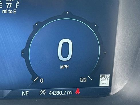 Used 2024 Ford F150 Lariat w/ FX4 Off-Road Package image 23