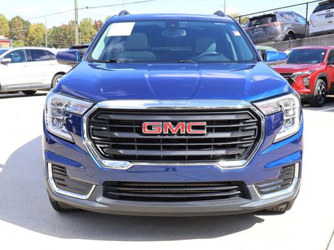 Used 2022 GMC Terrain SLE w/ Driver Convenience Package image 10