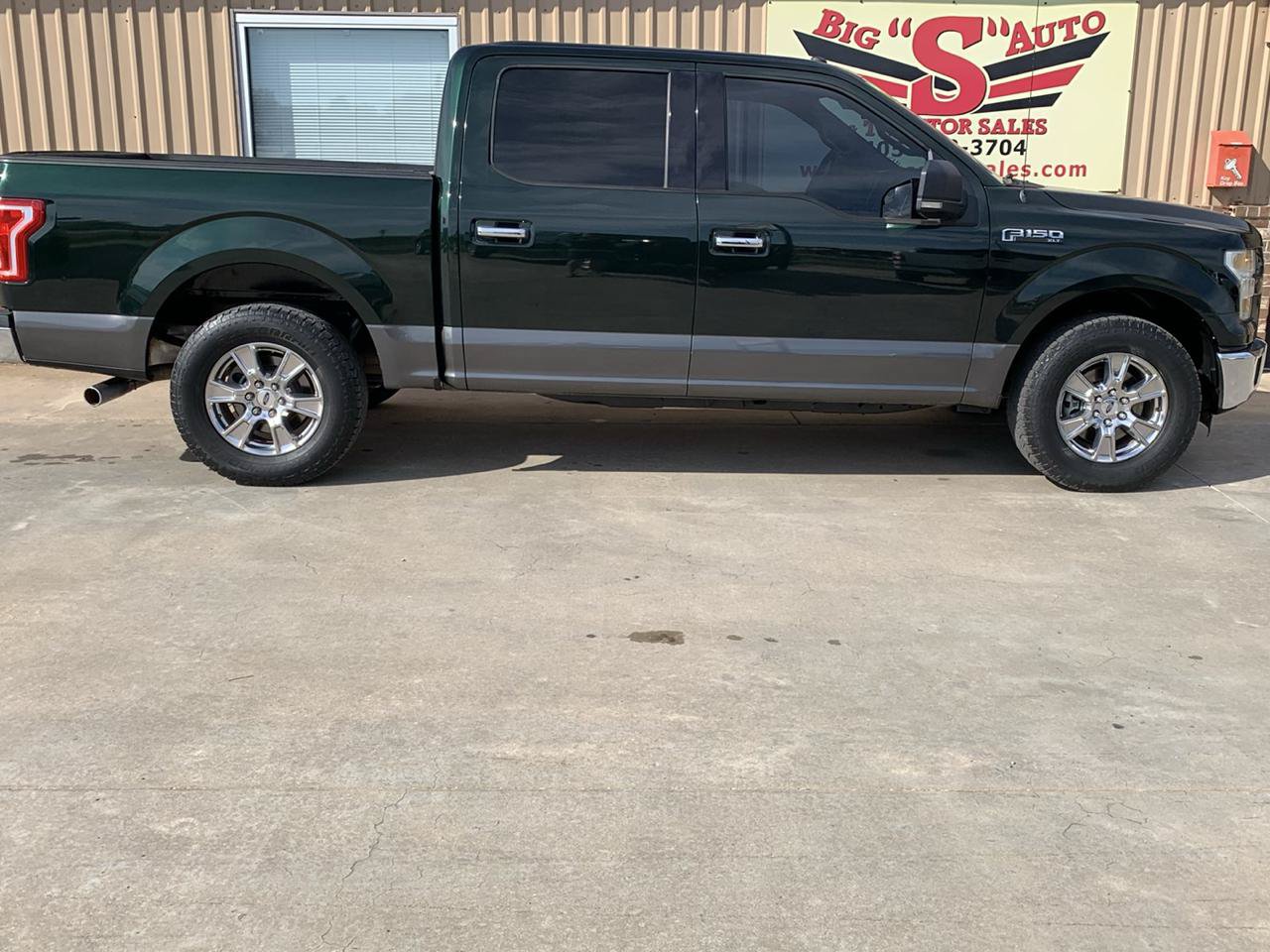 Used 2016 Ford F150 XLT w/ Equipment Group 302A Luxury RWD image 6