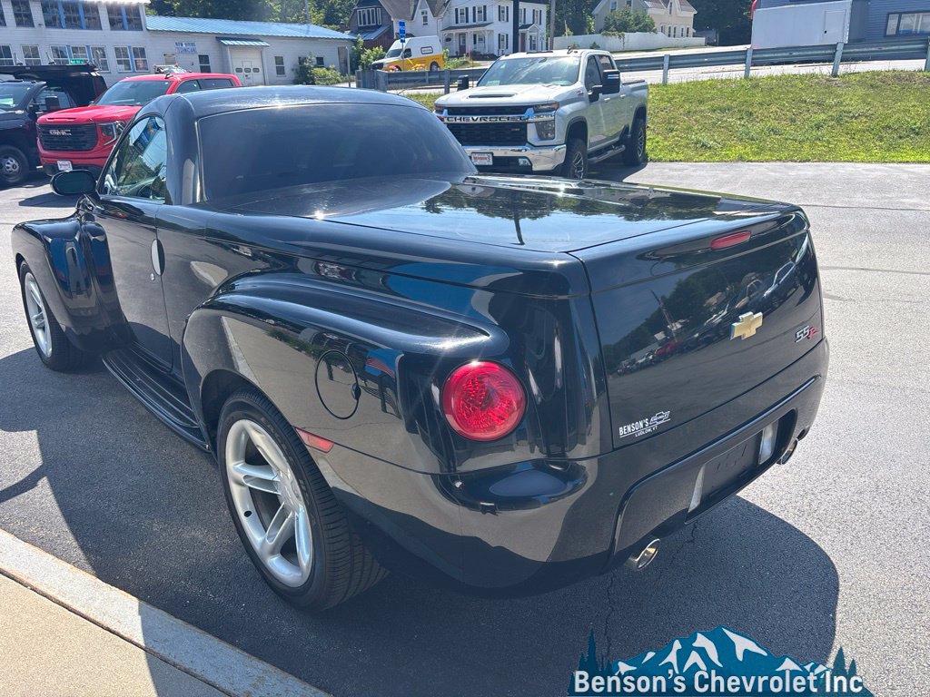 Used 2004 Chevrolet SSR w/ Preferred Equipment Group RWD image 5