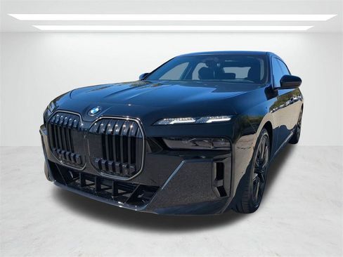 New 2026 BMW 760i xDrive image 8