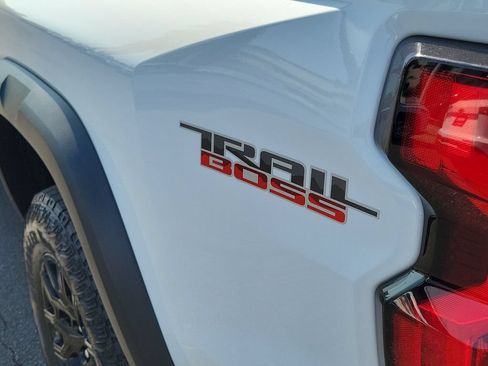 Used 2024 Chevrolet Colorado Trail Boss w/ LPO, Skid Plate Package AWD/4WD image 22