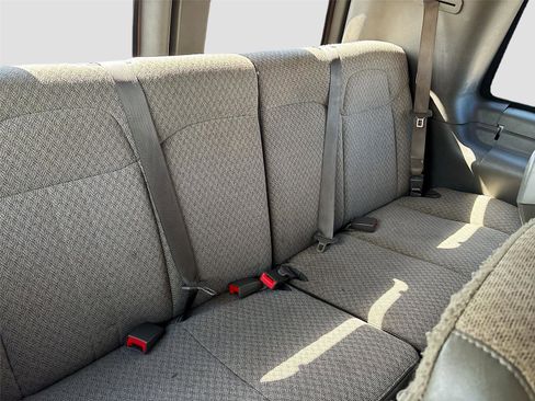 Used 2019 Chevrolet Express 3500 LT w/ LT Preferred Equipment Group RWD image 32