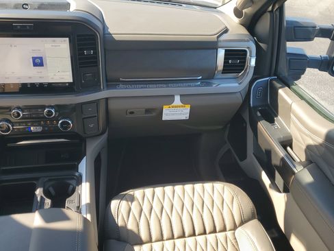 New 2026 Ford F450 Platinum w/ Platinum Plus Package image 14