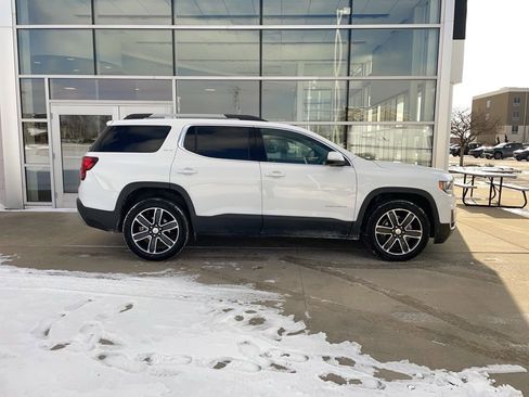 Used 2023 GMC Acadia SLT w/ Technology Package image 4