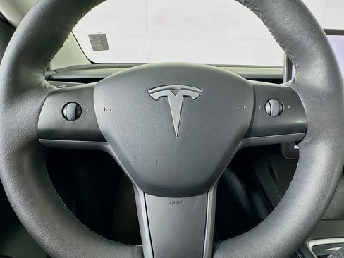 Used 2022 Tesla Model Y Long Range AWD/4WD image 52