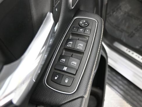 Used 2022 RAM 1500 Laramie AWD/4WD image 20