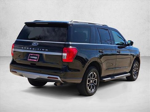 Used 2024 Ford Expedition XLT AWD/4WD image 5