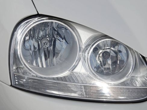 Used 2010 Volkswagen Jetta Limited Edition FWD image 44