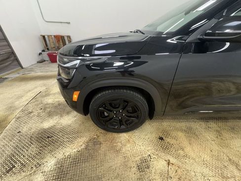 Certified 2025 Kia Seltos X-Line image 19