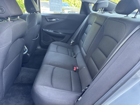 Used 2024 Chevrolet Malibu LT FWD image 3