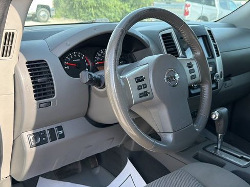 Used 2019 Nissan Frontier SV w/ Value Truck Package RWD image 14