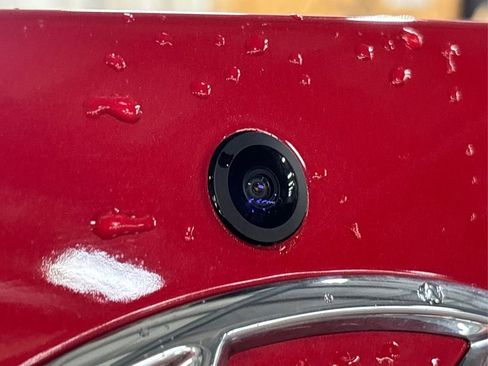 Used 2021 Hyundai Elantra SEL image 15