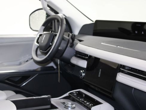 New 2026 Lincoln Navigator Premiere AWD/4WD image 32
