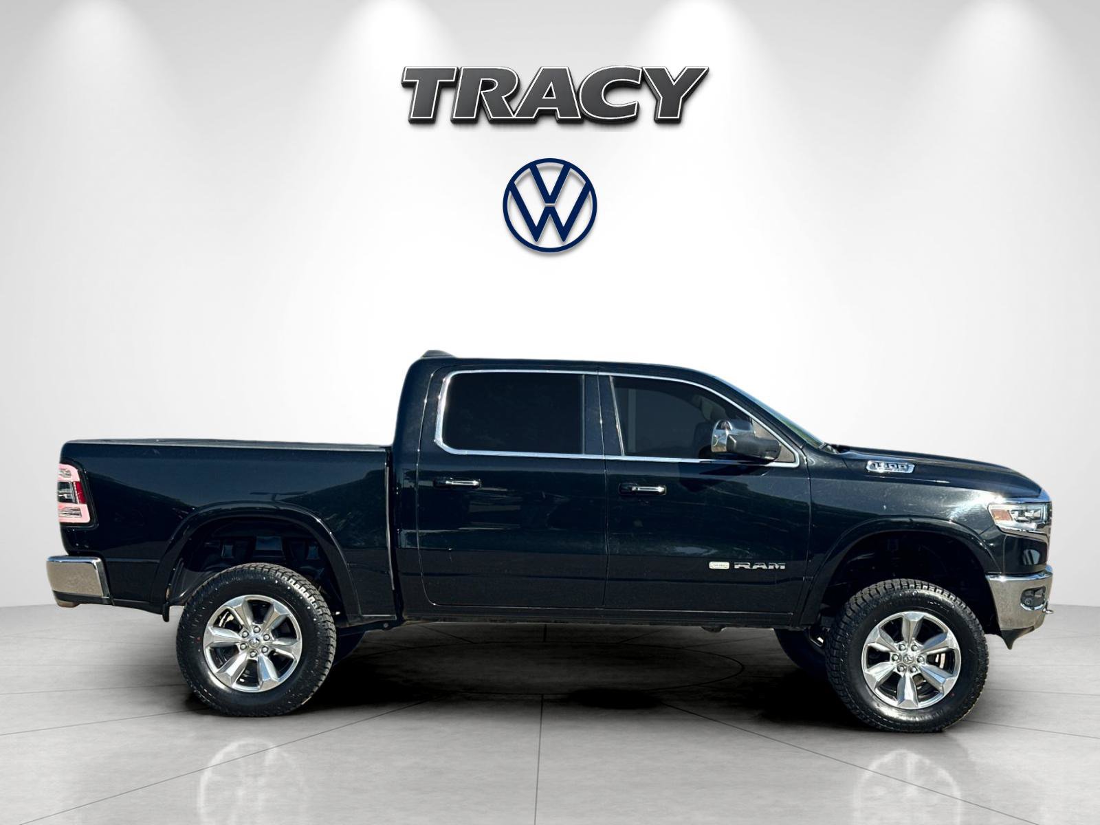 Used 2019 RAM 1500 Limited AWD/4WD image 3
