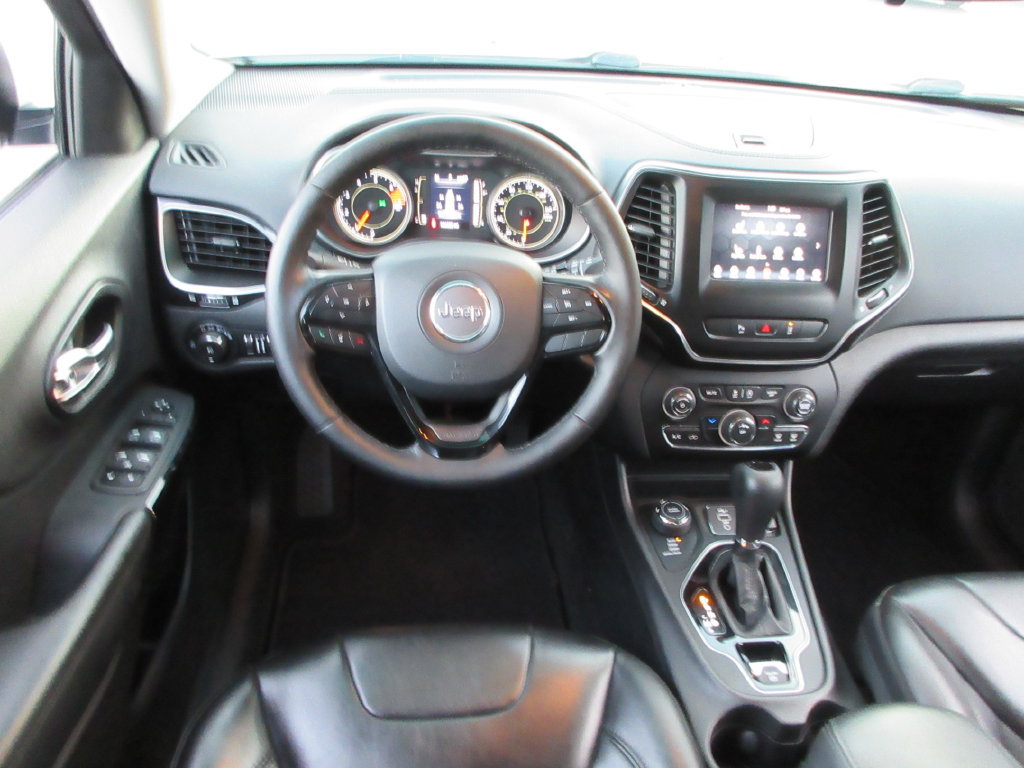 Used 2021 Jeep Cherokee Latitude Plus AWD/4WD image 14