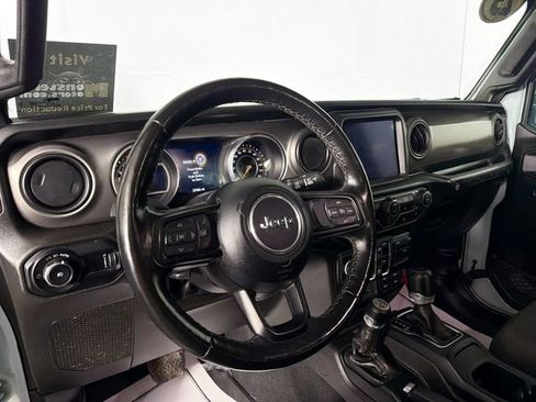 Used 2023 Jeep Wrangler Willys image 9