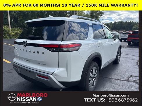 New 2025 Nissan Pathfinder SL image 7