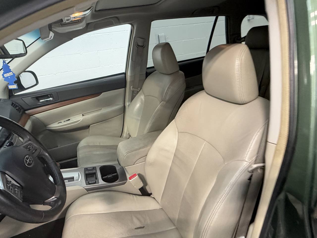 Used 2013 Subaru Outback 2.5i Limited w/ Moonroof Pkg AWD/4WD image 15