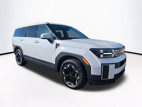 New 2026 Hyundai Santa Fe SE image 2