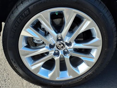 Used 2021 Toyota Highlander Limited image 11