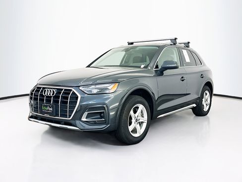 Used 2023 Audi Q5 2.0T Premium w/ Convenience Package AWD/4WD image 3