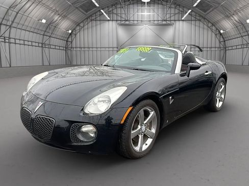 Used 2008 Pontiac Solstice GXP w/ Premium Package image 2