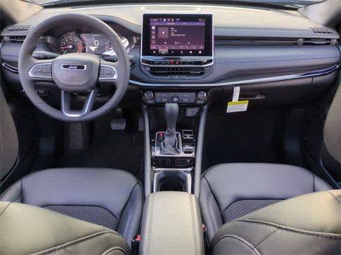 New 2026 Jeep Compass Latitude image 16