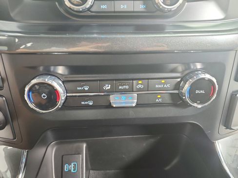 Used 2023 Ford F150 XLT RWD image 30