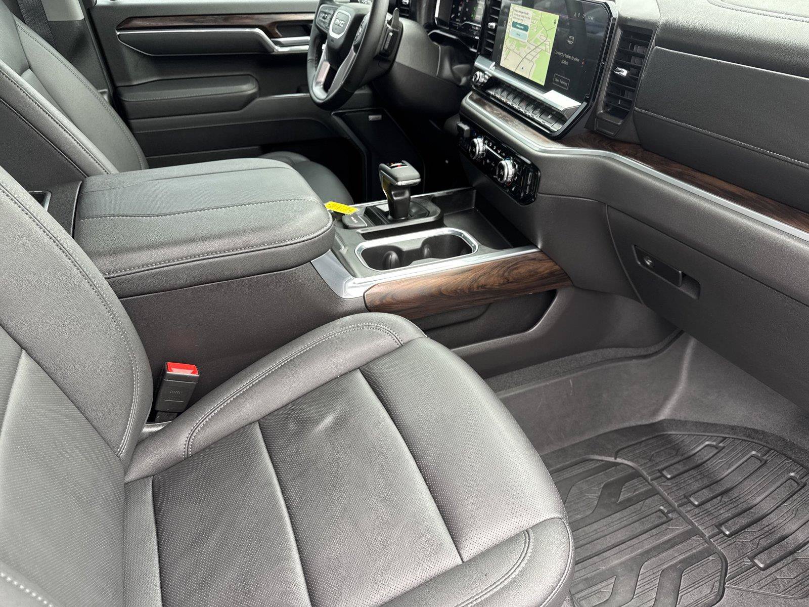 Used 2025 GMC Sierra 1500 SLT w/ SLT Premium Plus Package AWD/4WD image 34