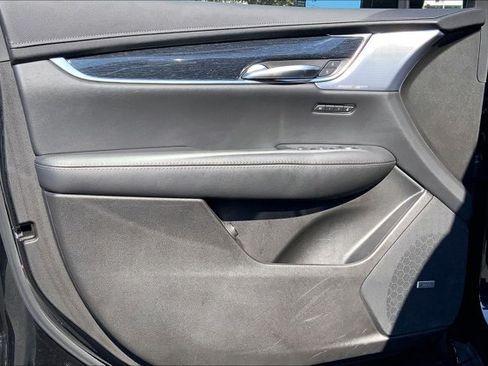 Used 2025 Cadillac XT5 Premium Luxury AWD/4WD image 23
